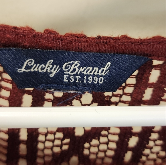 Elegant Lace Blouse - Burgundy - Picture 2 of 10